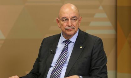 Análise: coronavírus é quem ganha nas brigas dentro do governo e no Democratas