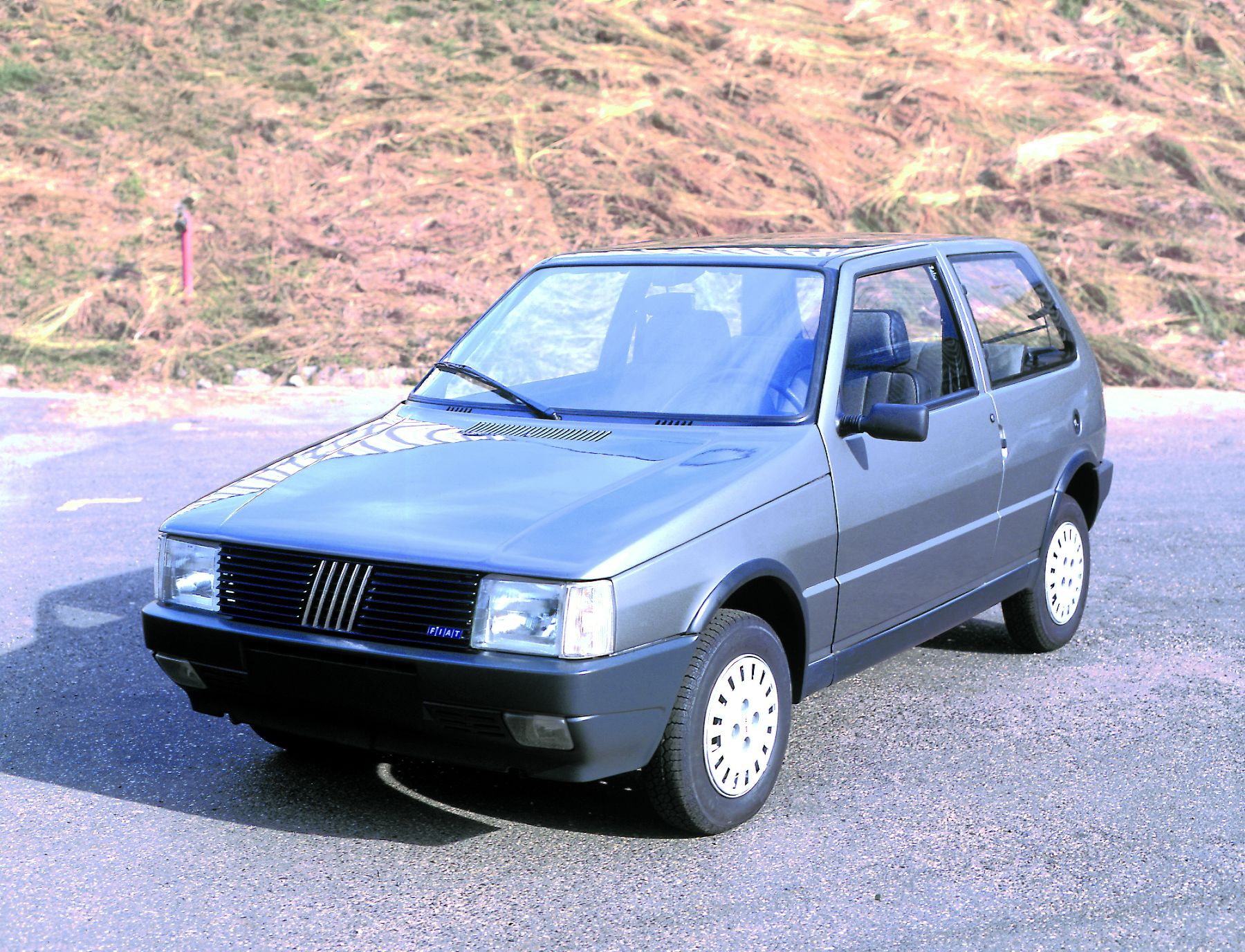 Fiat Uno SX, primeira geração • Foto: Divulgação