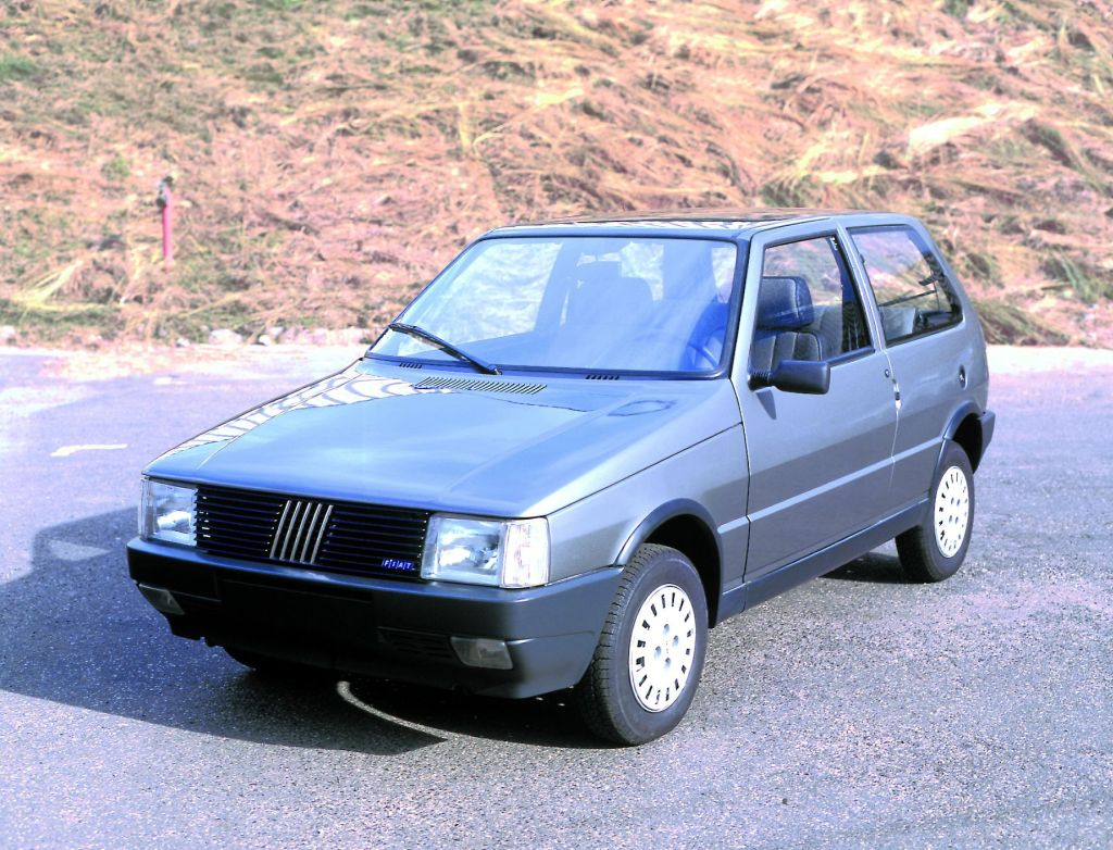 Fiat Uno SX, primeira geração
