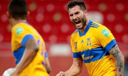 Gignac fez os dois gols do Tigres