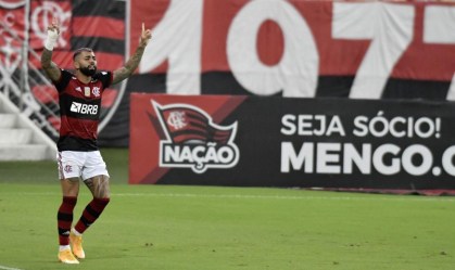 Inter tropeça, Flamengo bate o Vasco e encosta na briga pela liderança