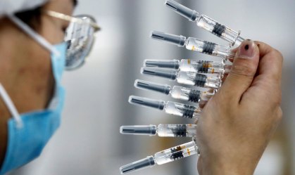 Ampolas com vacina para Covid-19 da Sinovac em Pequim