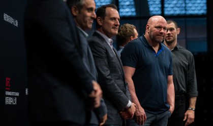 Mesmo com pandemia, presidente do UFC quer realizar lutas em ilha particular