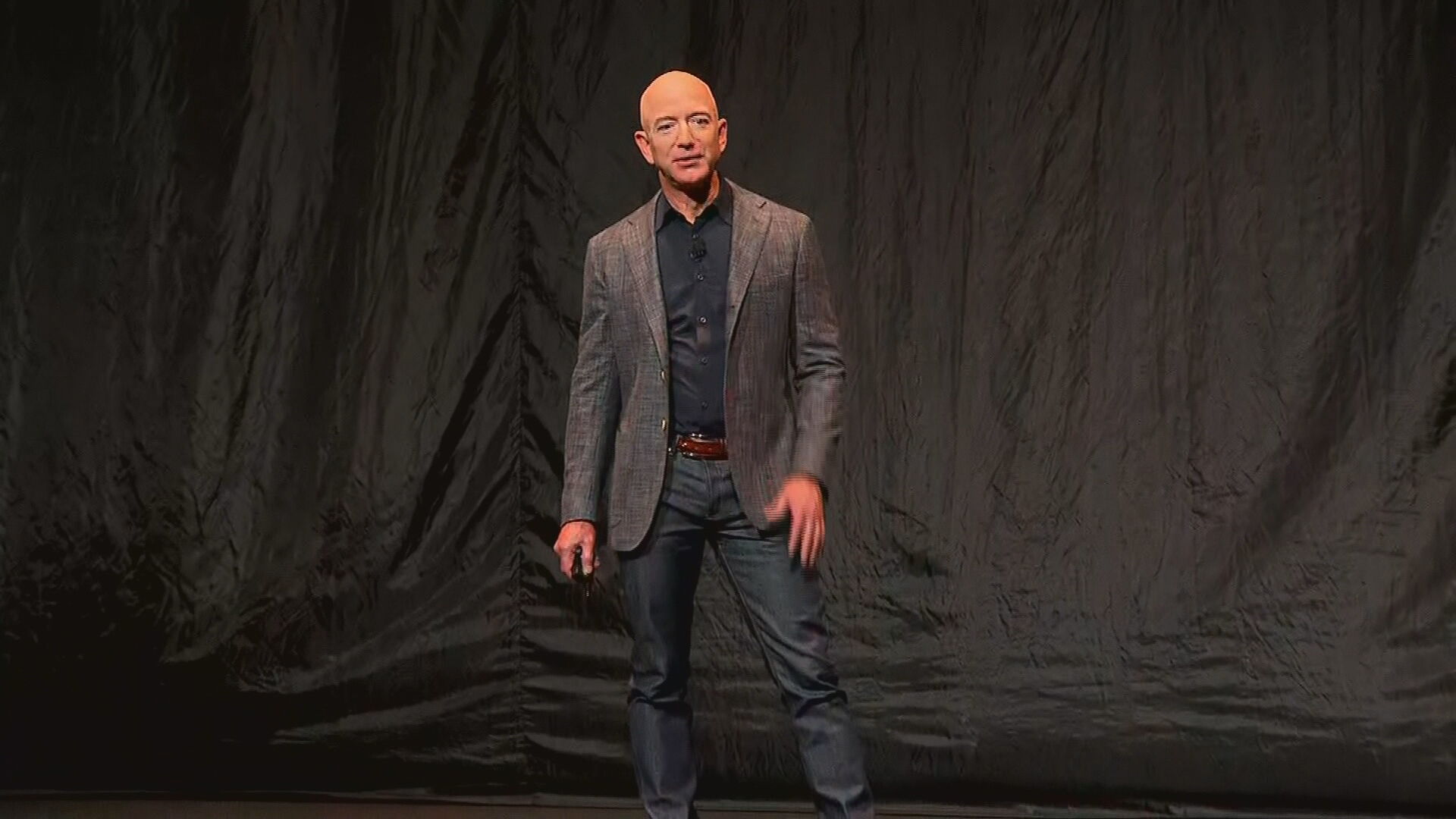Jeff Bezos (06 fev 2021)