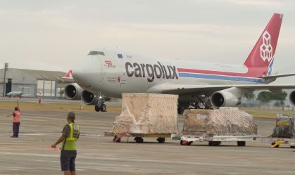 Fiocruz fecha compra de 2 milhões de doses prontas da vacina de Oxford
