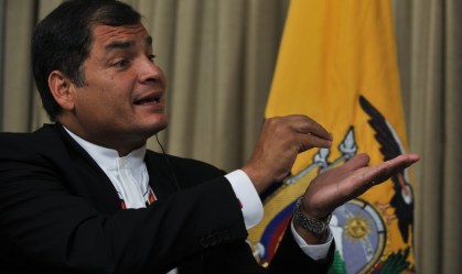 Rafael Correa, ex-presidente do Equador, é condenado a 8 anos por corrupção