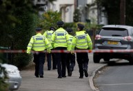 Suspeito de assassinar família de comentarista da BBC é localizado em Londres