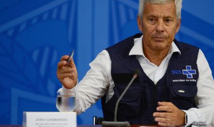 'Só sei trabalhar com saúde', afirma ex-número 2 do ministério após exoneração