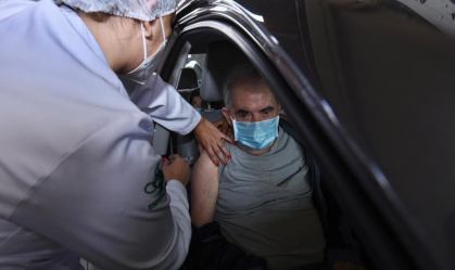É possível que Brasil fique duas semanas sem vacinar, diz ex-coordenadora do PNI