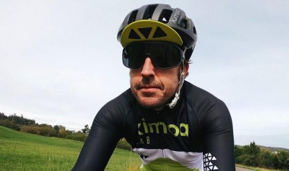 F1: Alonso deixa hospital após cirurgia e continuará recuperação em casa
