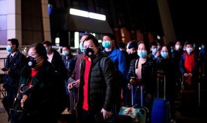 Reaberta após 76 dias, Wuhan começa a ressurgir após crise da COVID-19