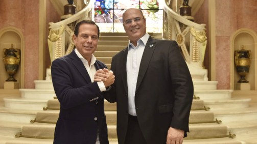 Aperto de mão de João Doria e Wilson Witzel