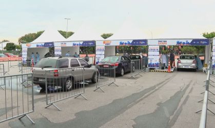 Sambódromo de SP abre para vacinação drive-thru 