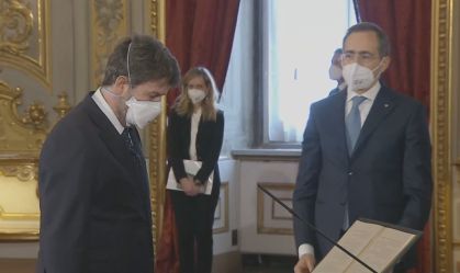 Mário Draghi toma posse como Premiê na Itália (13 fev 2021)