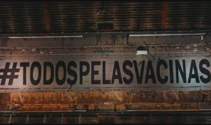Sambódromo de SP recebe homenagem de artistas em apoio à vacinação
