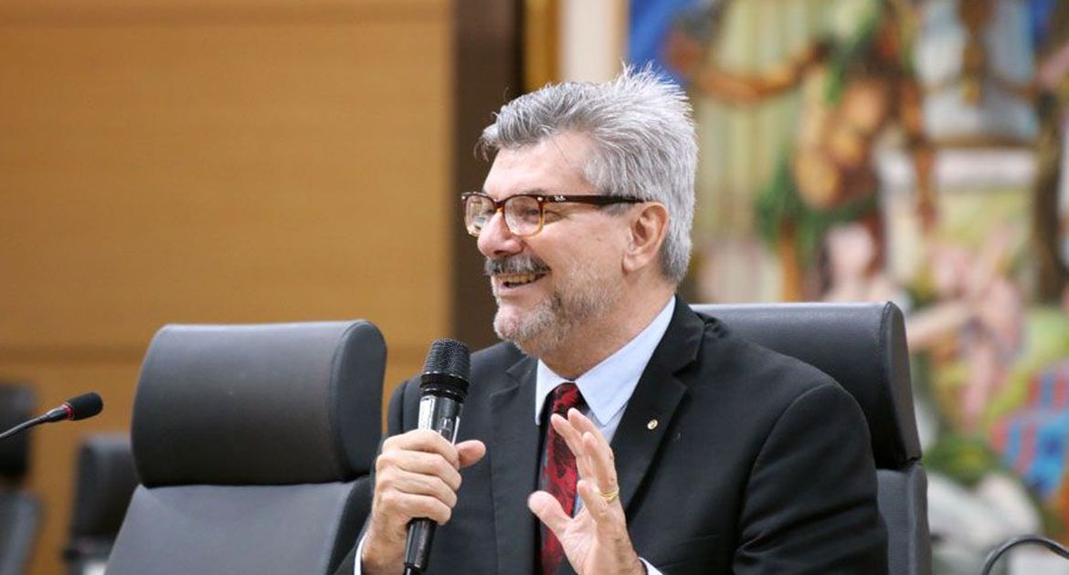 Buzzi deve depor na segunda (15) sobre acusações de importunação sexual
