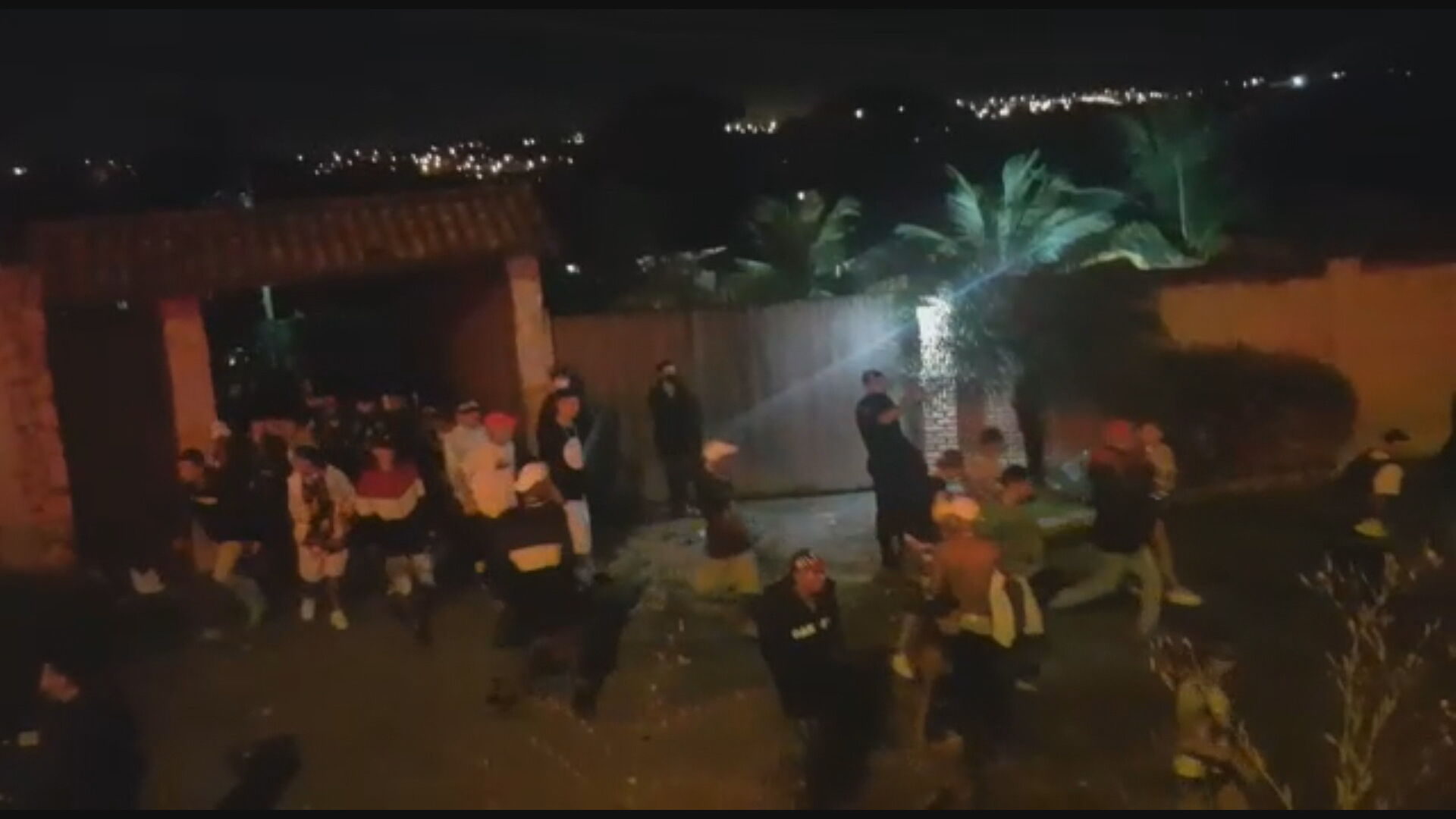 Mais de 15 festas clandestinas foram interditadas em Campinas-SP