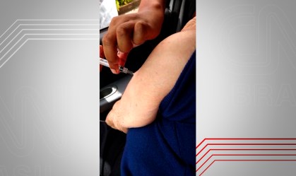 Polícia vai investigar falsa aplicação de vacina em idosa em Petrópolis