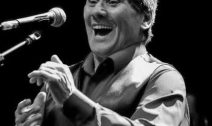Izael Caldeira, músico do Demônios da Garoa, morre vítima da Covid-19