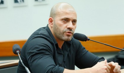 Daniel Silveira pede a Moraes para trabalhar e estudar fora da prisão