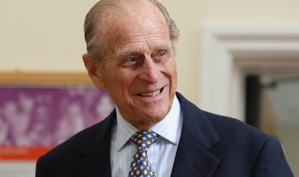 Príncipe Philip é internado em Londres