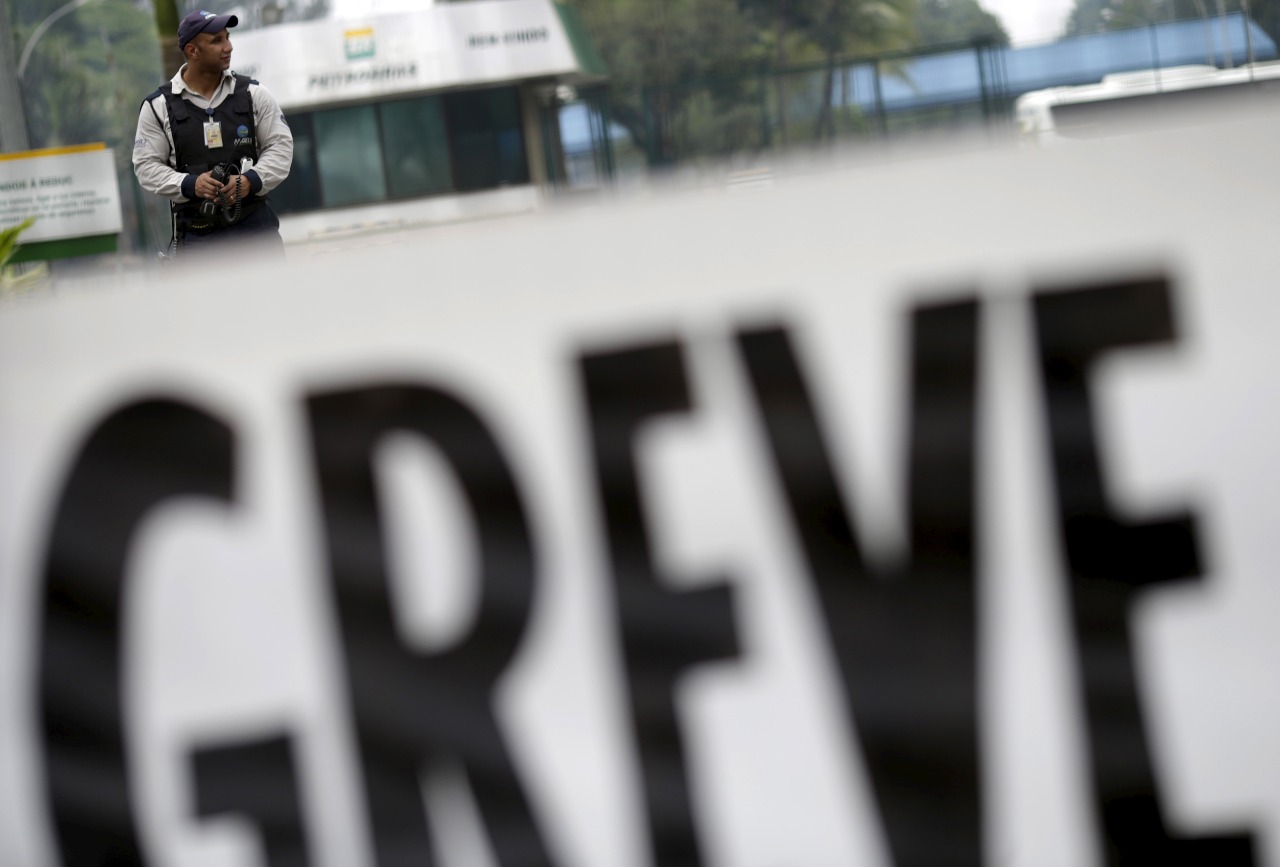 Manifestação de petroleiros durante uma greve 03/11/2015 