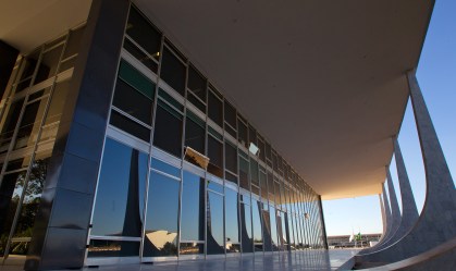 Governo pede ao STF que suspensão de contrato não precise passar por sindicatos