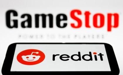Logos de Gamestop e Reddit