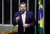 Ex-tucano Carlos Sampaio rejeita bolsonarismo, mas defende Tarcísio como nome da centro direita em 2026
