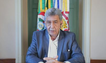 Vamos parar praticamente toda a economia para salvar vidas, diz prefeito de POA