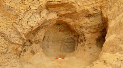 Funcionários encontraram uma caverna quando faziam obra em ferrovia britânica