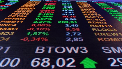 Painel financeiro na sede da Bolsa de Valores de São Paulo