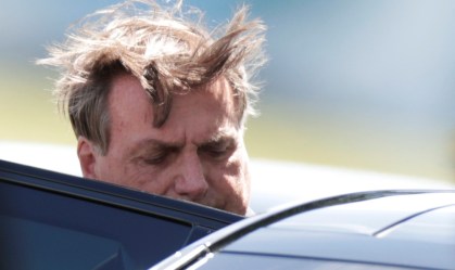 Oposição vai pedir impeachment de Bolsonaro por interferência nas Forças Armadas