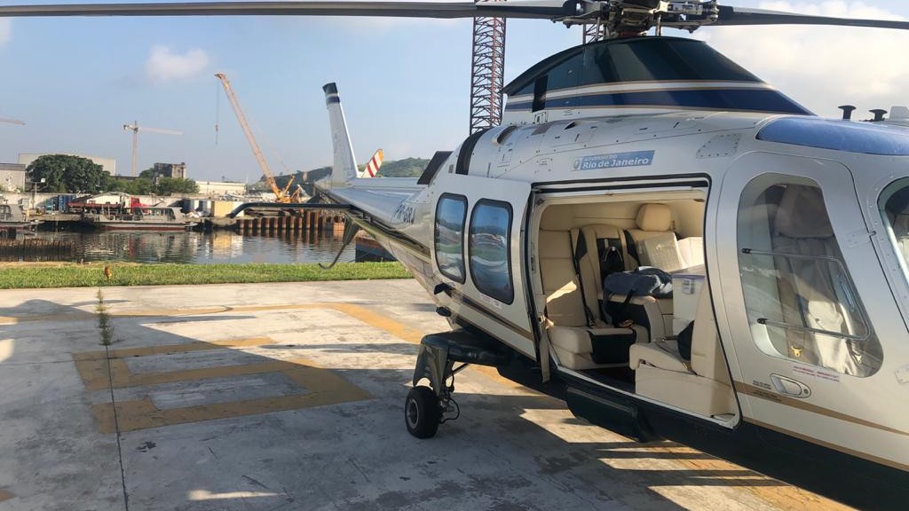 Secretaria usa helicópteros para a distribuição das doses da vacina