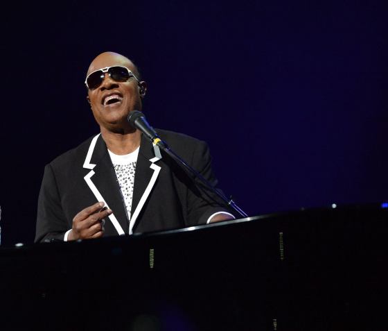 Em entrevista à Oprah Winfrey, Stevie Wonder afirmou que vai se mudar dos EUA para Gana / Foto: Reprodução/StevieWonder/Facebook