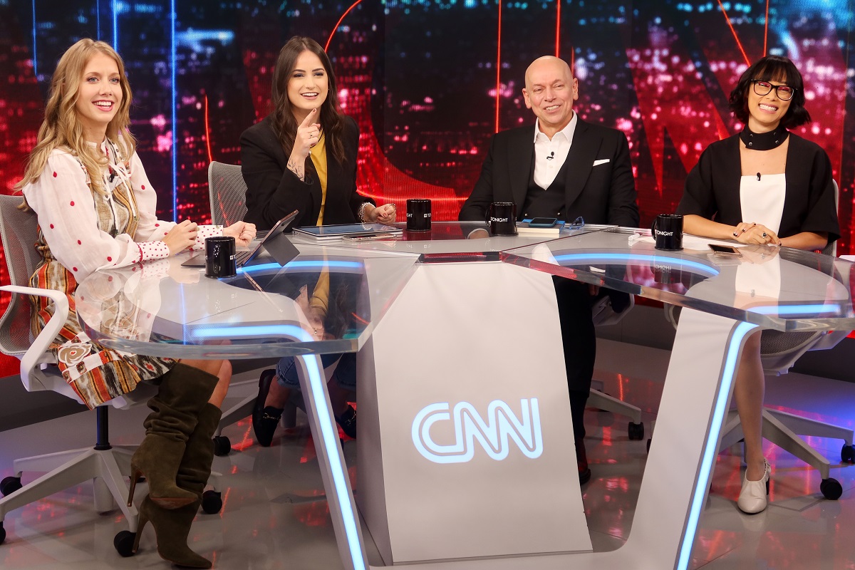 CNN Tonight: redes sociais são criadas para pessoas se conectarem | CNN ...