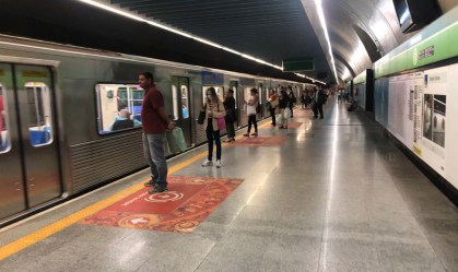 Plataforma de estação da Linha 2-Verde do Metrô de São Paulo