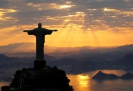 Cristo Redentor gera 21 mil empregos e movimenta R$ 1,4 bi ao ano, aponta FGV