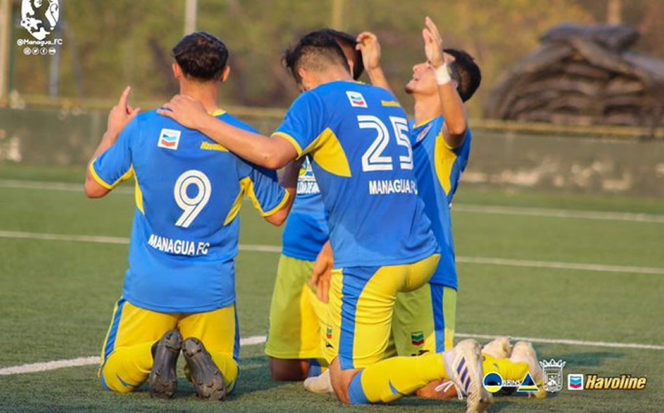 Jogadores do Manágua FC, da Nicarágua, continuam a jogar, mesmo com a pandemia