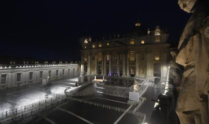 Em biografia, papa emérito Bento XVI compara casamento gay ao 'anticristo'