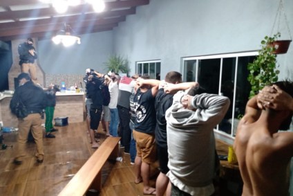 rave clandestina