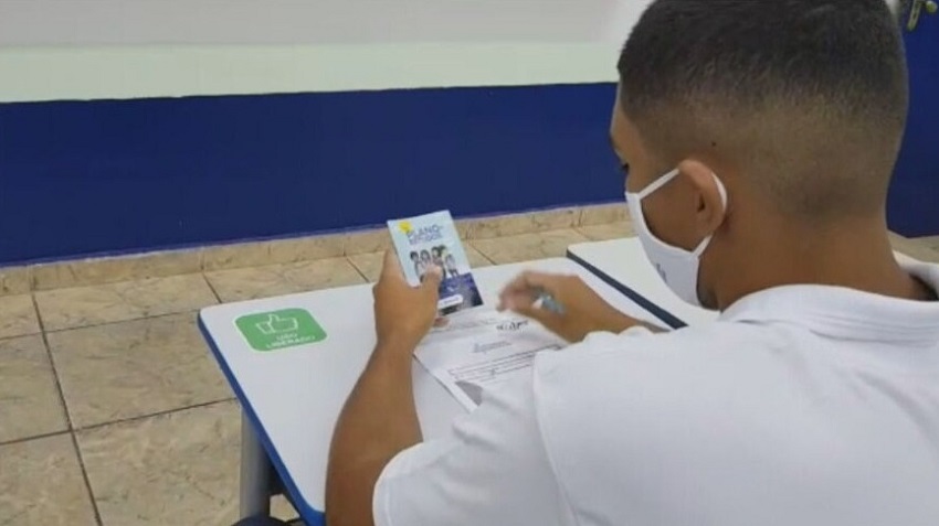 Alunos retornam às escolas estaduais do Rio de Janeiro