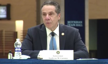O governador de Nova York, Andrew Cuomo
