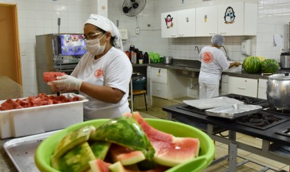 'Merendavoucher': MEC estuda repassar dinheiro direto para famílias de alunos