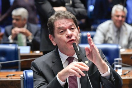 O senador Cid Gomes