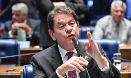 Senador deve protocolar PEC sobre tramitação de MPs na quarta-feira (22)