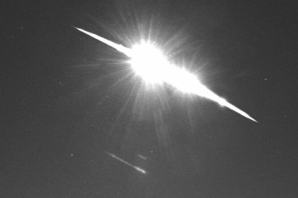 Meteoro ‘bola de fogo’ cruza os céus do Reino Unido