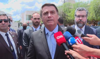 Auxílio emergencial fez a economia movimentar, diz Bolsonaro sobre PIB de 2020