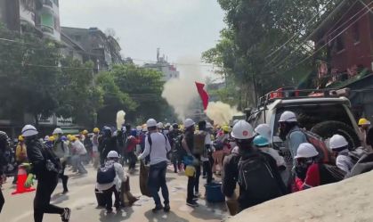 Repressão militar contra protesto em Mianmar (03.mar.2021)