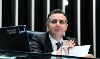 Pacheco diz a prefeitos que vai articular antecipação de vacinas em empresas
